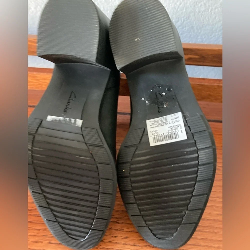 Clarks women’s leather